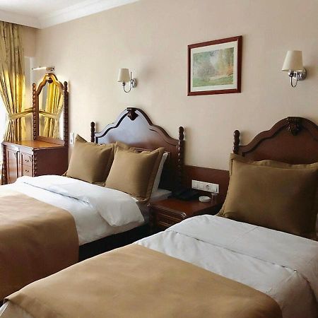 Hotel Bueyuek Levent Истанбул Екстериор снимка