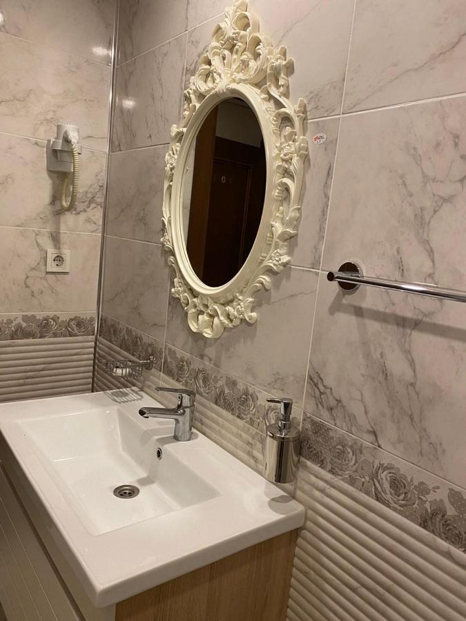 Hotel Bueyuek Levent Истанбул Екстериор снимка