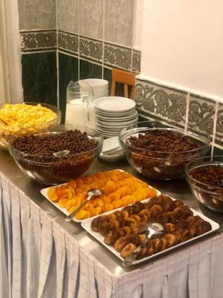 Hotel Bueyuek Levent Истанбул Екстериор снимка